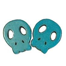 Load image into Gallery viewer, Howlite Skull Earrings
