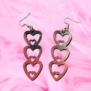 Triple Heart Resin Earrings-PkBlk