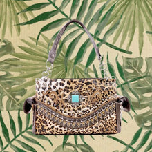 Load image into Gallery viewer, Leopard with Concho Handbag-Leopard
